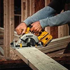 DeWALT® DCA1820 20-Volt MAX Lithium-Ion Battery Adapter for 18-Volt Tools -Power Tool Batteries Shop B2230126 E 1